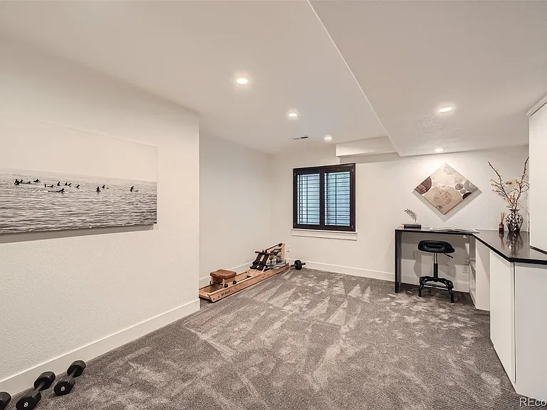 8031 E Bayaud Ave — Photo 28