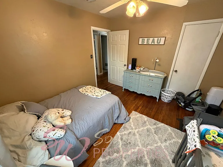 1240 N Garfield Ave — Photo 16