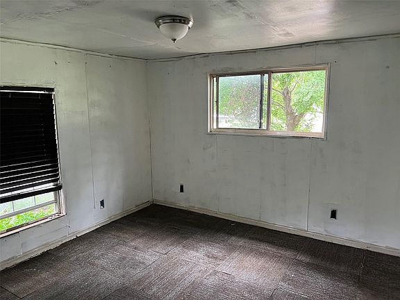 2nd image of 2522 Greenfield Acres