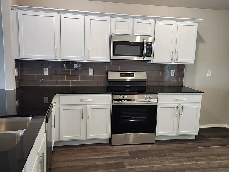 2448 N Raven Ln — Photo 12
