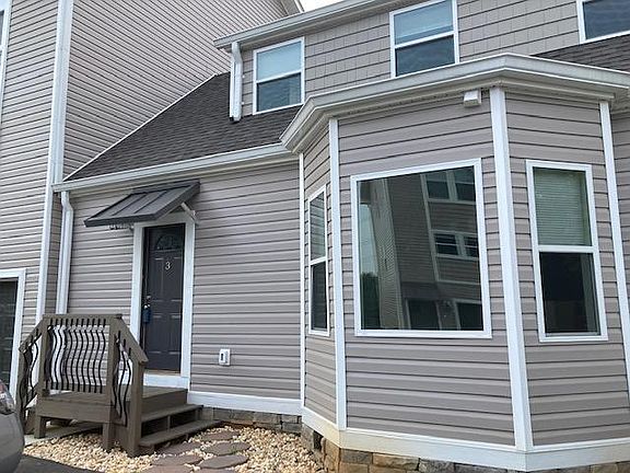 3rd image of 2802 W Walnut St #3