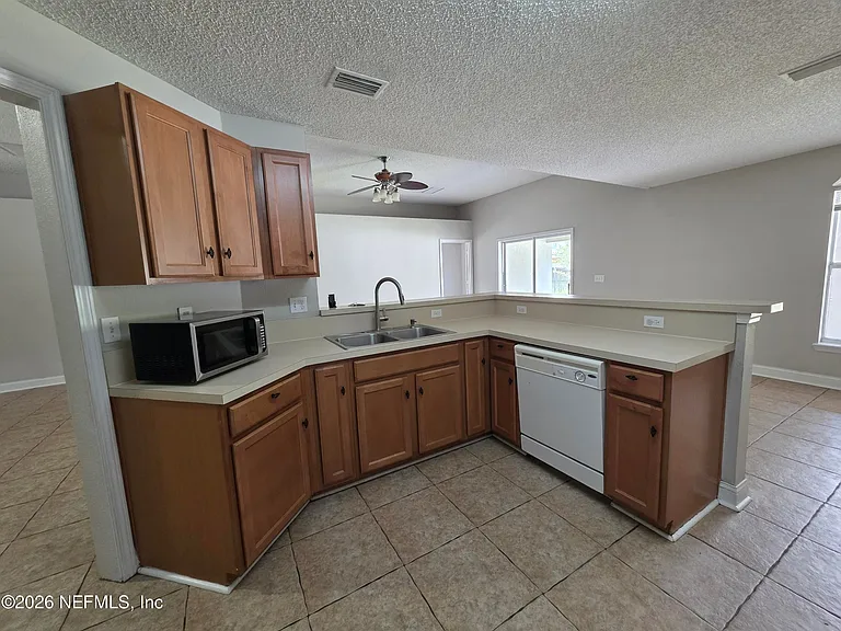 3751 Longleaf Forest Ln — Photo 4