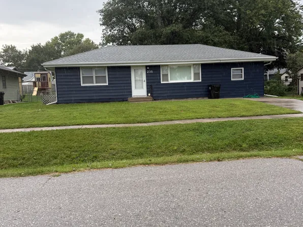 235 S 4th St, Eagle, NE 68347