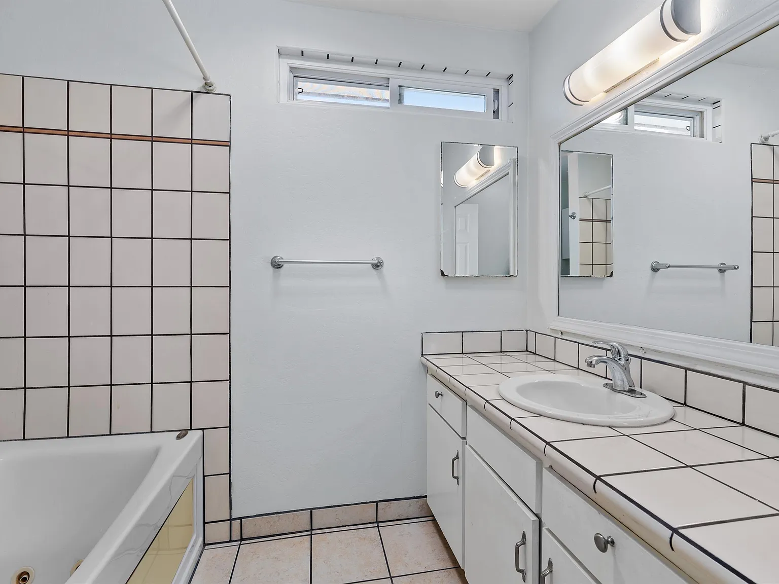 151 South Myers Street — Photo 2