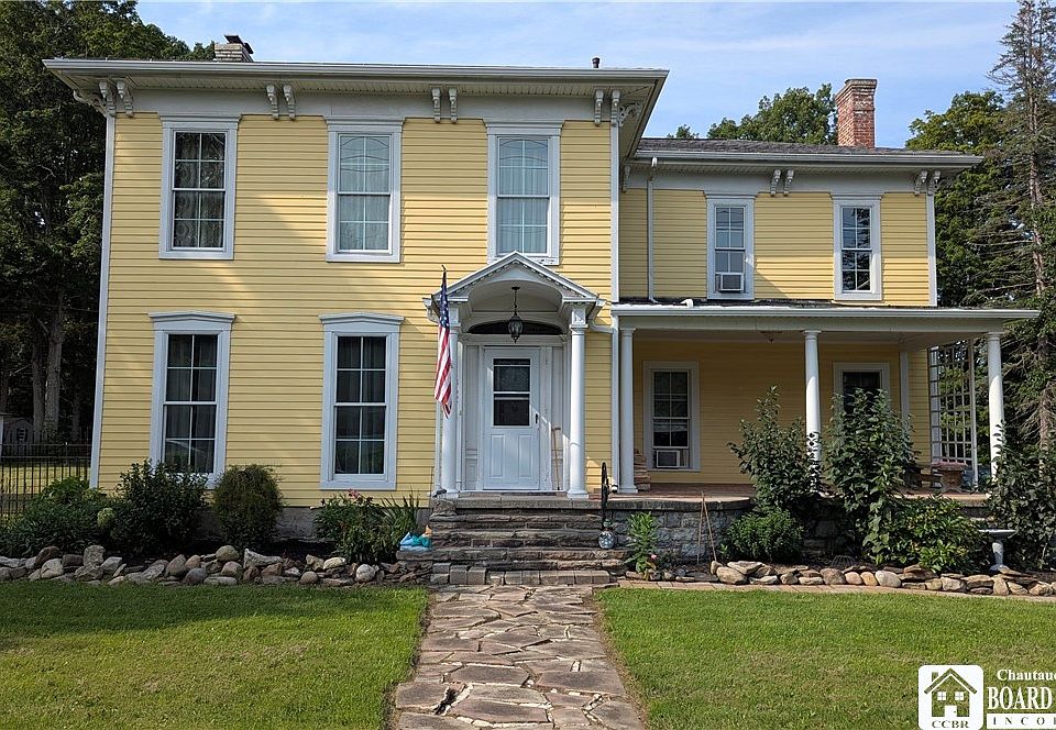 1st image of 362 E Main St