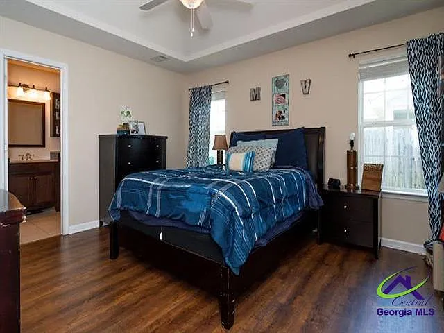 130 Coronation Dr — Photo 6