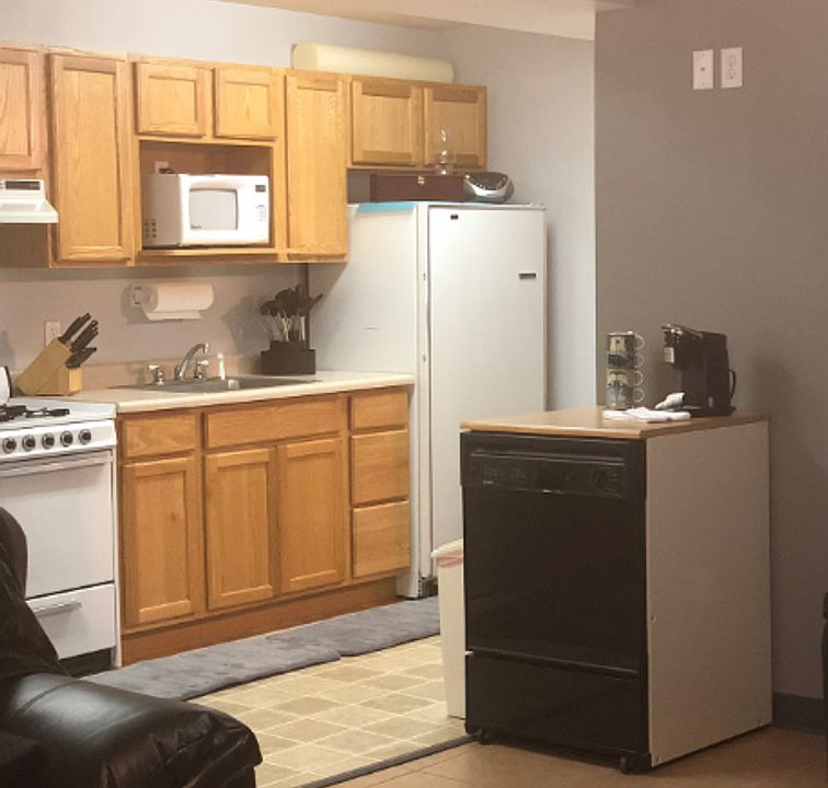 1st image of 327 1/2 N Main St