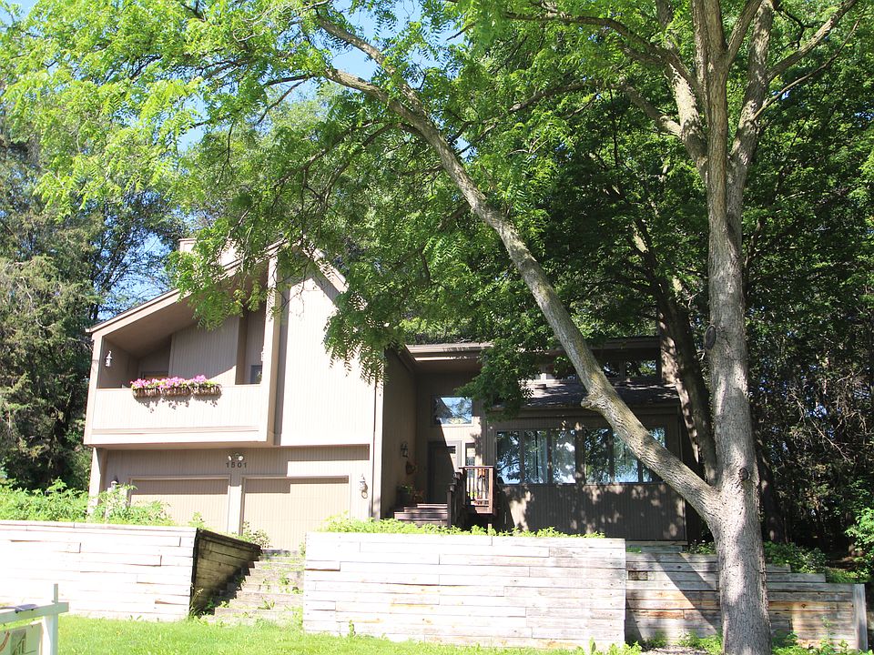 1st image of 1501 Calvary Hill Ln