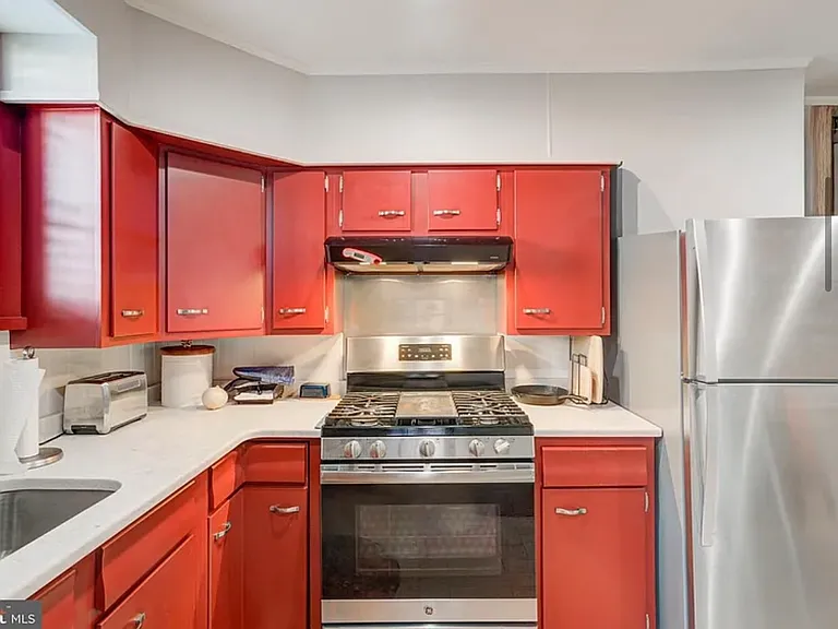 2820 Miller St — Photo 5