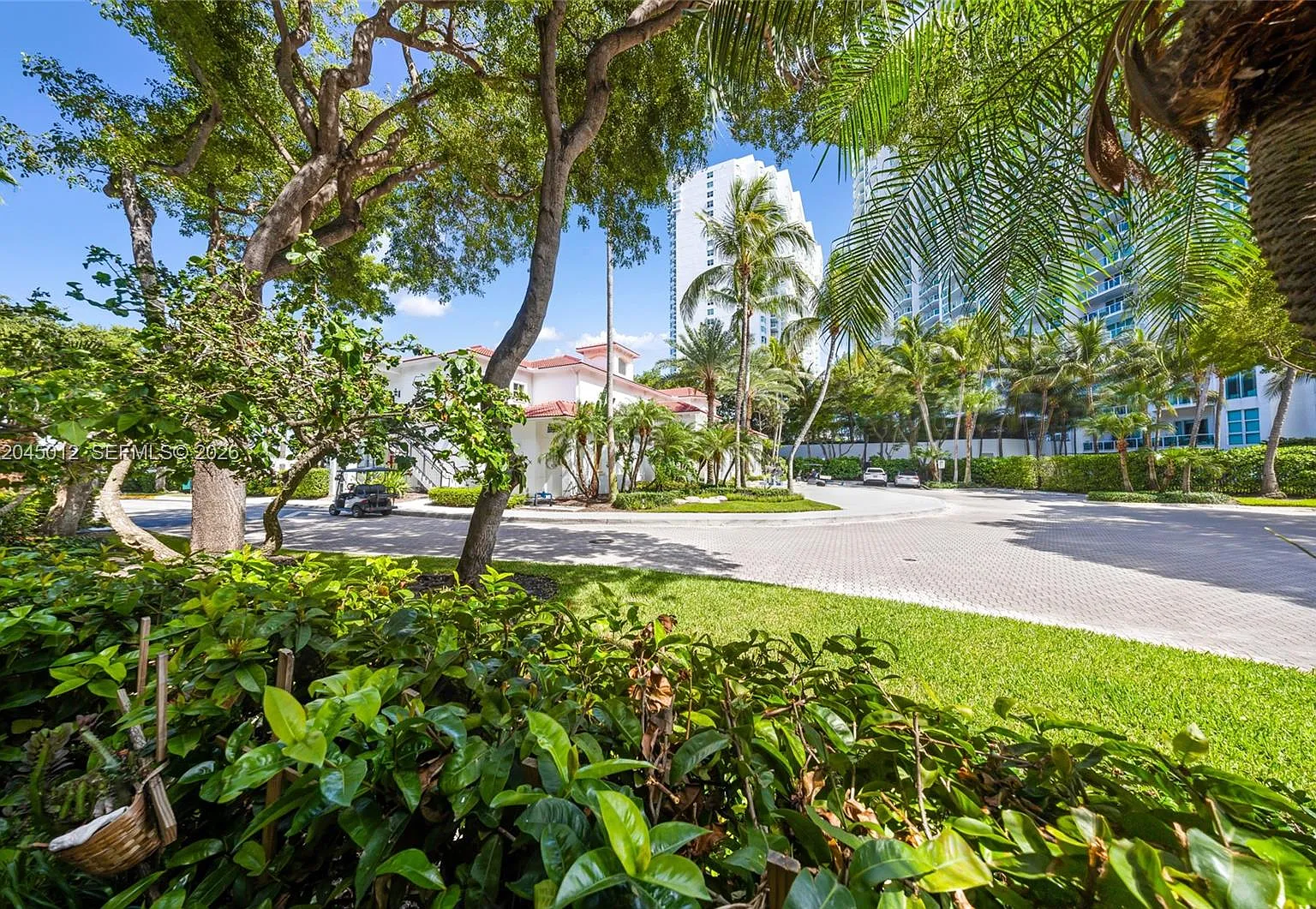 Village By The Bay Condo — Photo 4