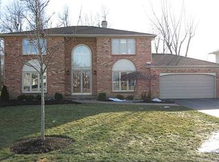 151 White Cedar Dr, East Amherst, NY 14051