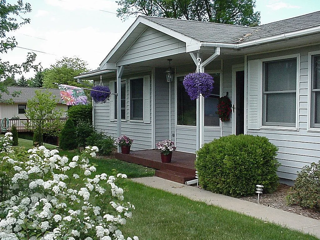 6311 Kevin Dr photo 1