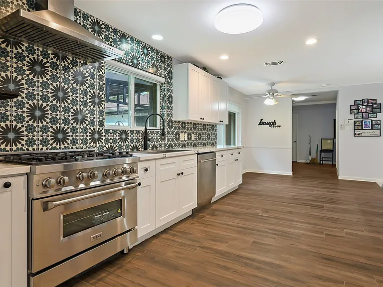 12018 Beinhorn Dr — Photo 9