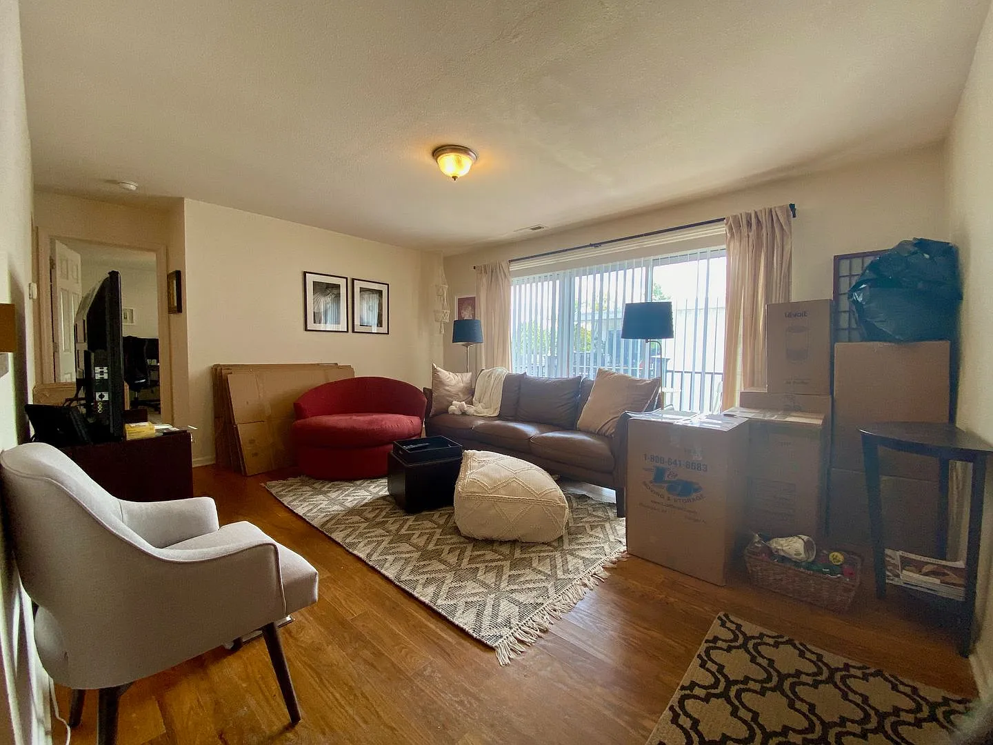 Willow Springs Apartments — Photo 4