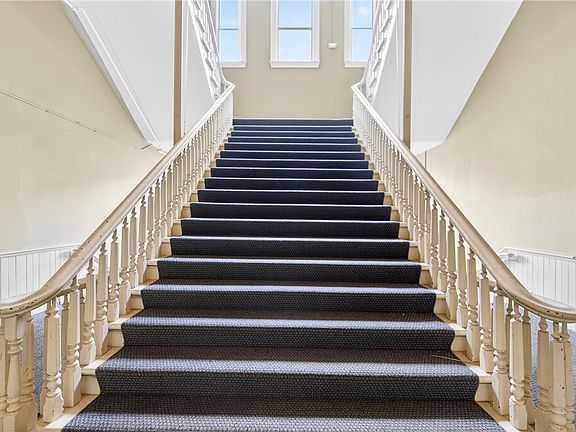 5th image of 120 S 15th St APT 203