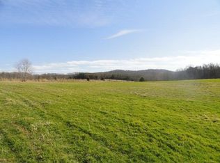 897 Roberts Cemetery Rd, Walling, TN 38587