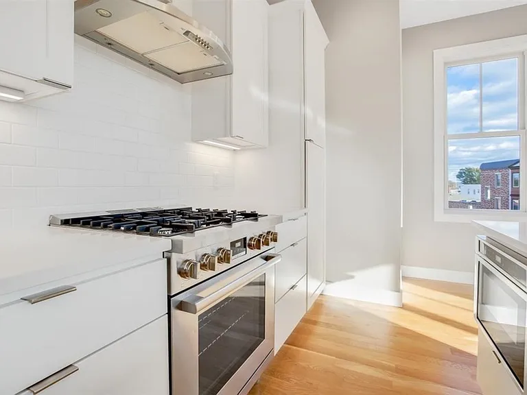 3 Dorset St #1 — Photo 3