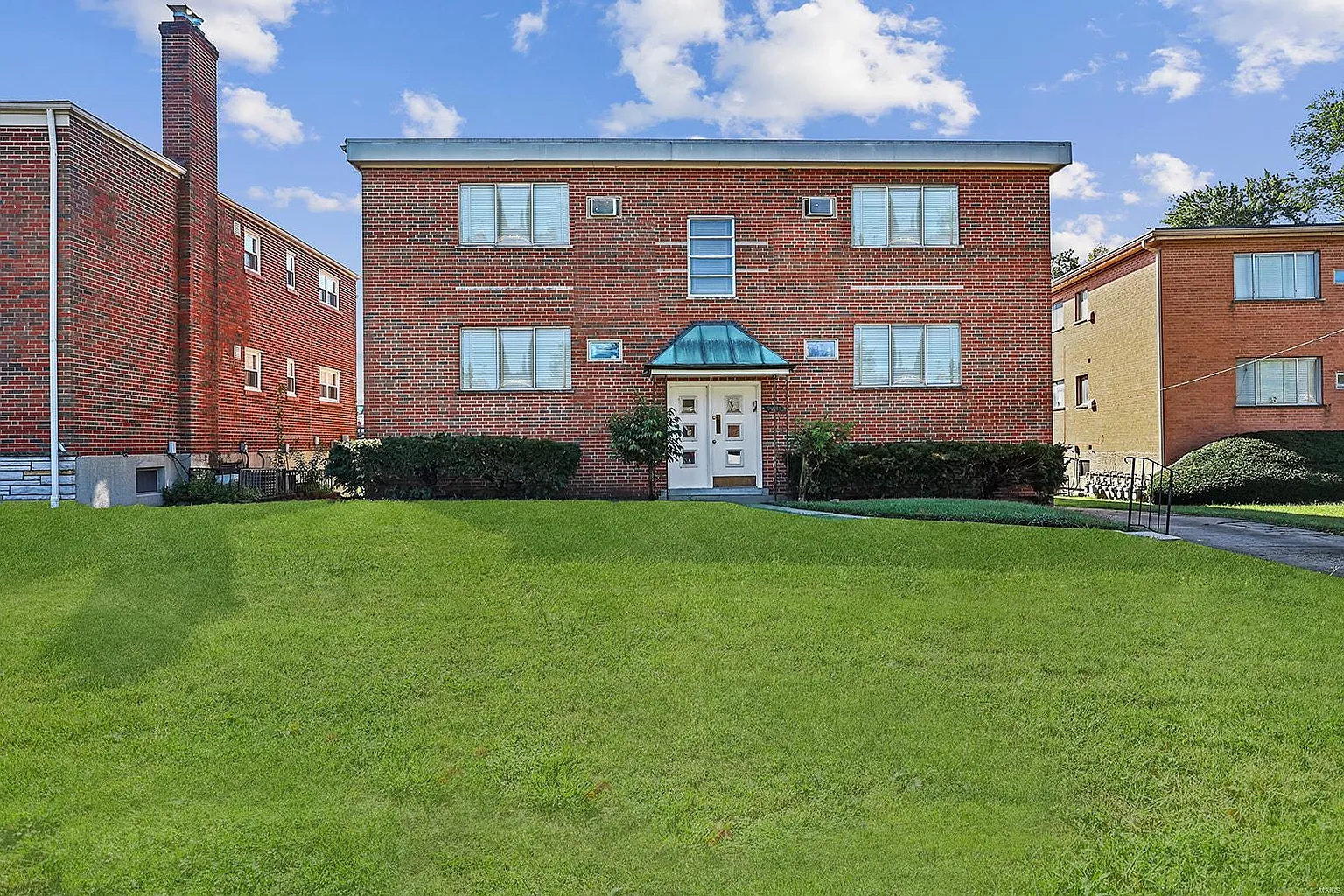 9234 Sundown Dr photo 1