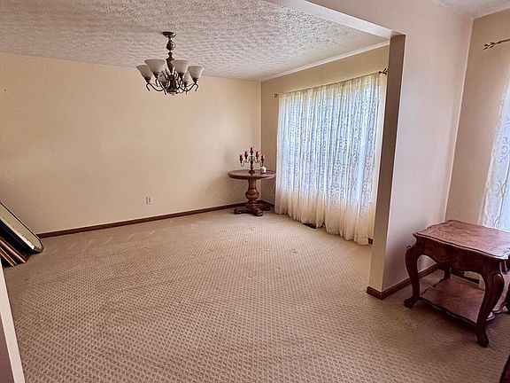 5th image of 165 Wyckshire Dr