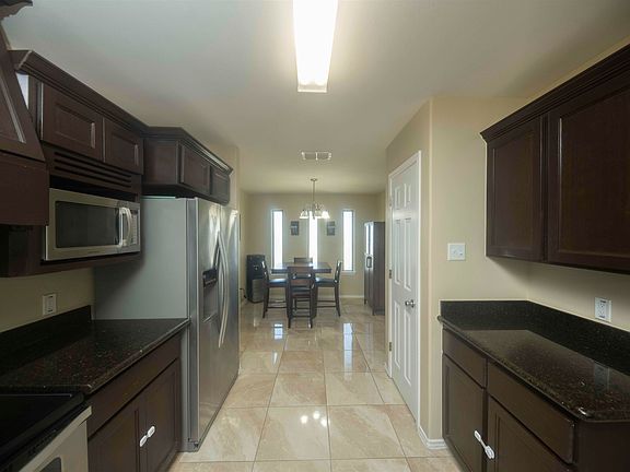 4th image of 3307 Hereford Dr