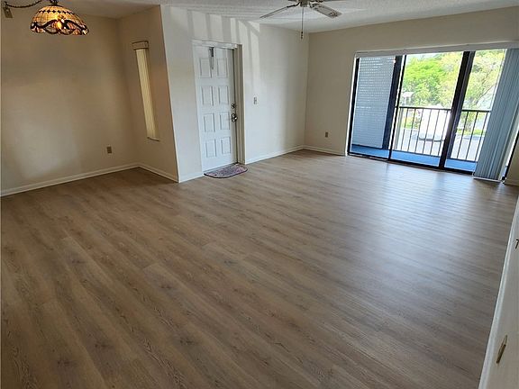 4th image of 4681 Lakeside Club Blvd APT 11-C2