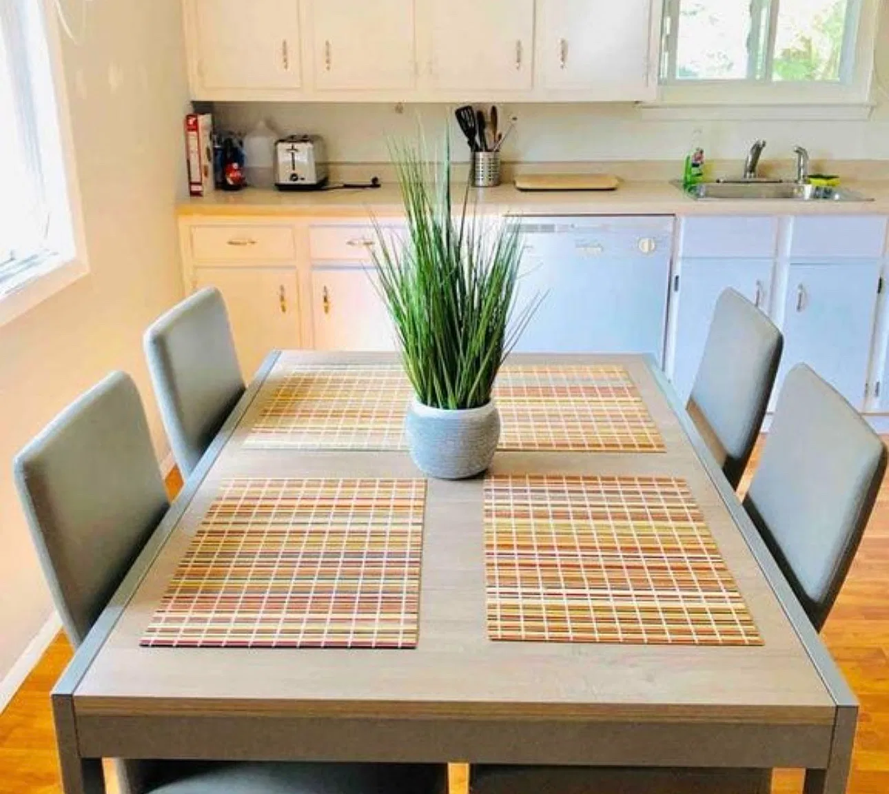 2 bed, 1150 sqft, $2,300 — Photo 3