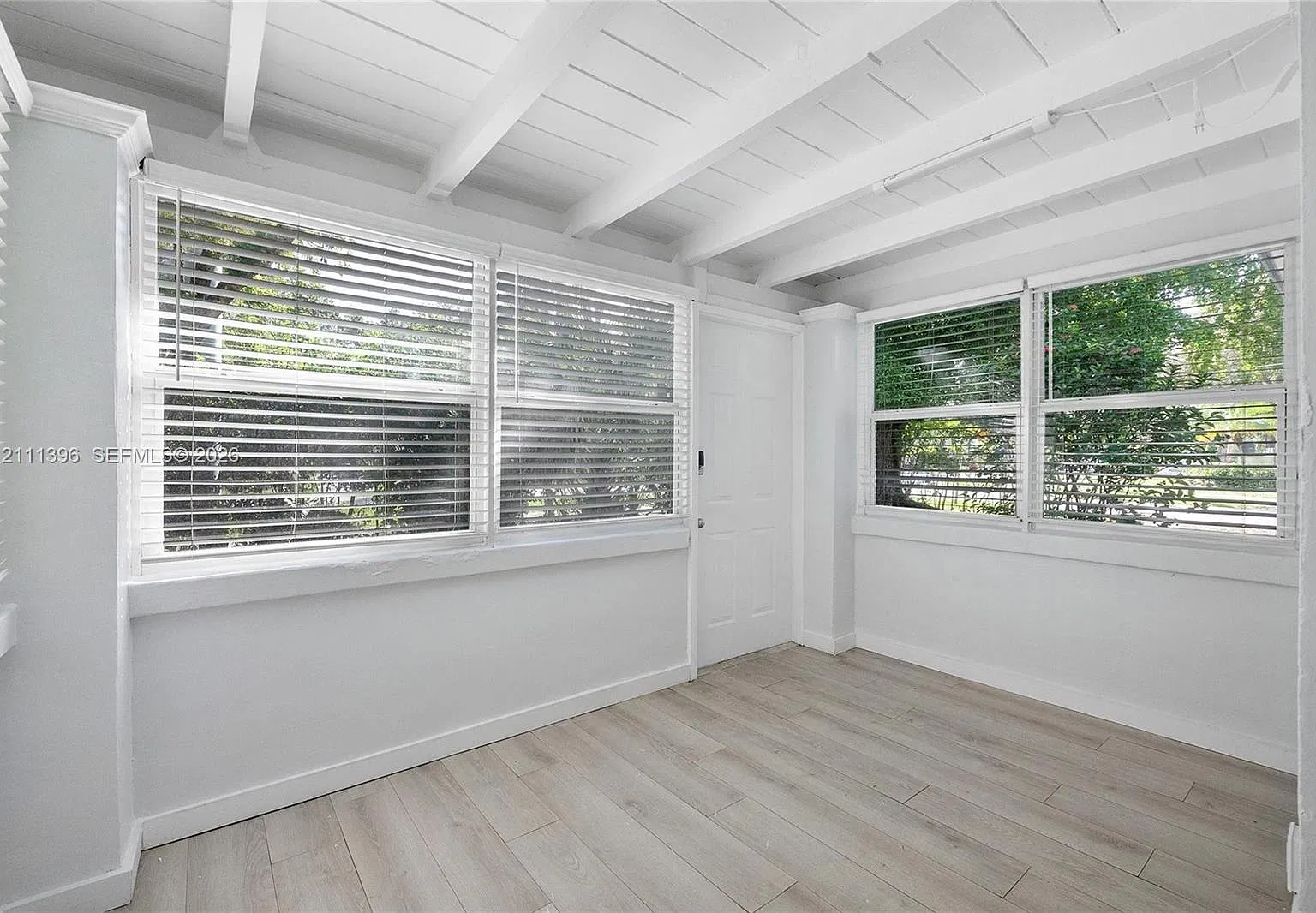 Lauderdale Park 6-33 1/2 — Photo 2