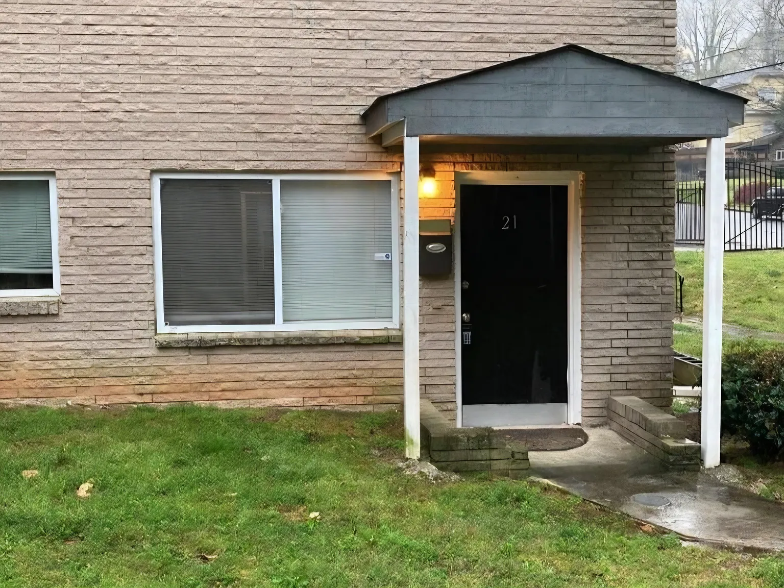 2 bed, 760 sqft, $975 — Photo 4