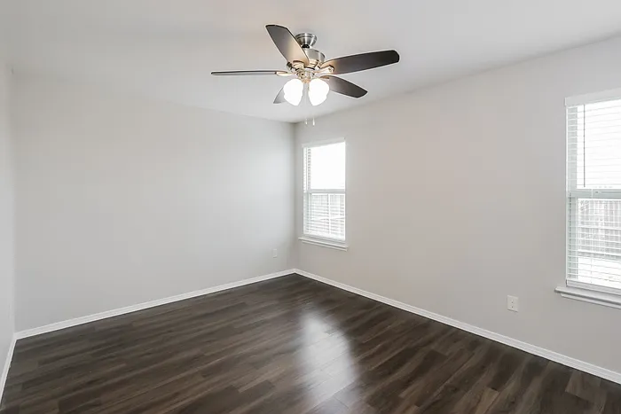 233 Thoroughbred St — Photo 7