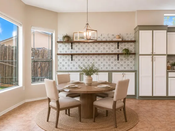212 Riesling Rd, Bernalillo, NM 87004