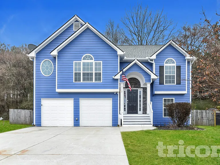 54 Freedom Dr NE — Photo 1