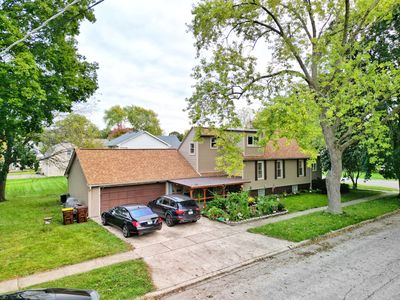 320 W Donovan Ave, Woodstock, IL, 60098
