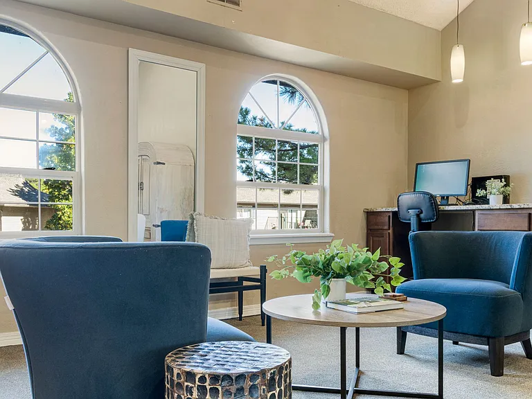 Deerfield Estates - First Months Rent FREE *Select Units Only* — Photo 8