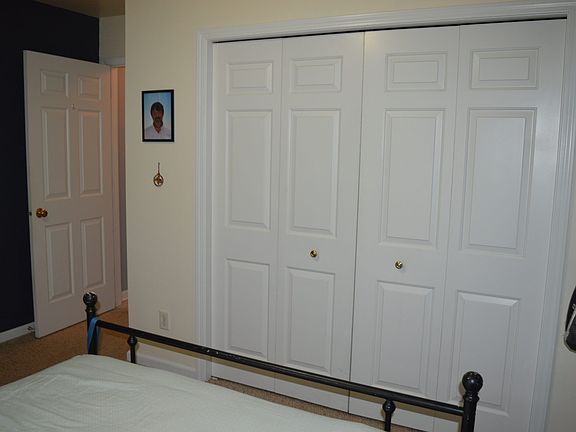 2nd image of 3175 Selkirk Dr