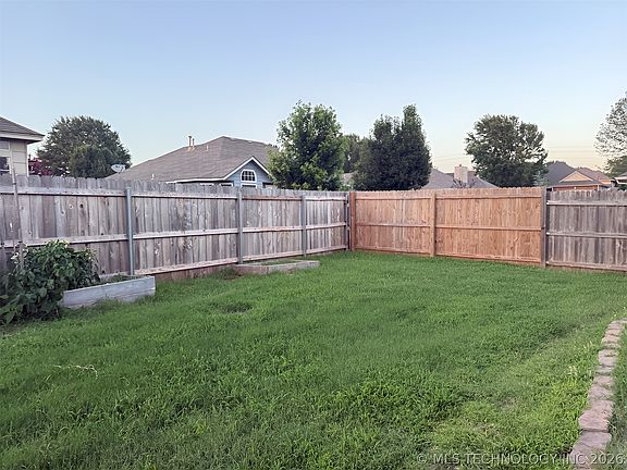 4th image of 10401 E 115th Pl S