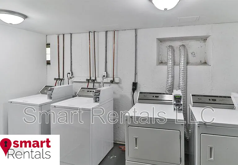 3850 Park Ave #8 — Photo 16