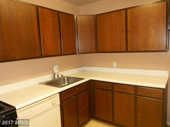 4th image of 12521 Oakwood Dr