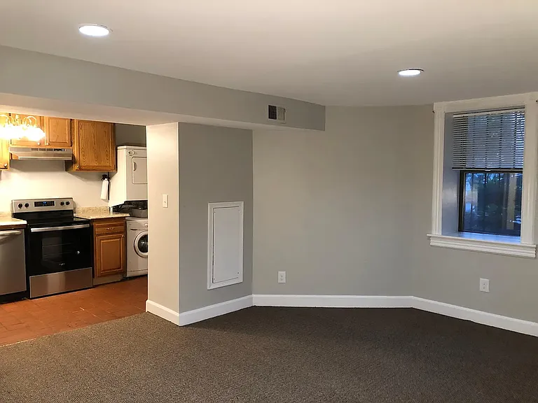 2510 Cliffbourne Pl NW #10 — Photo 6