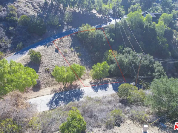 10 Topanga Skyline Dr, Topanga, CA 90290