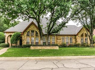2906 Arbor Oaks Dr, Arlington, TX 76006