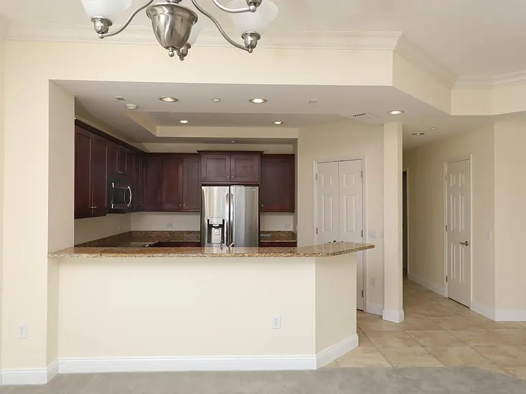 7612 Lake Vista Ct #308 — Photo 4