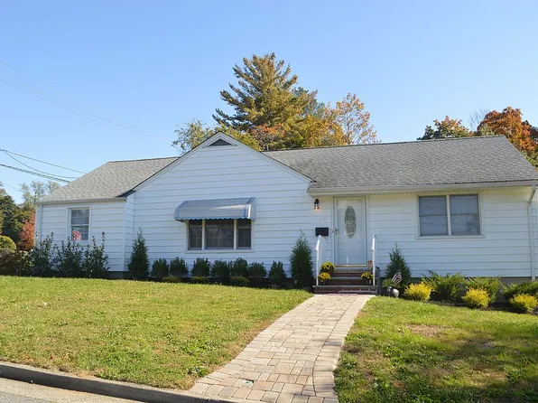 10 Frances Ct, Red Bank, NJ 07701