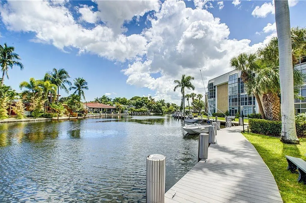 2 bed, 1.0 bath, 850 sqft, $2,095 — Photo 1