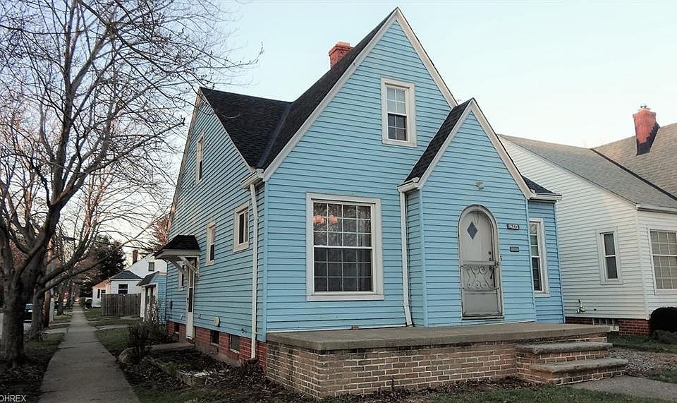 1st image of 14332 Montrose Ave