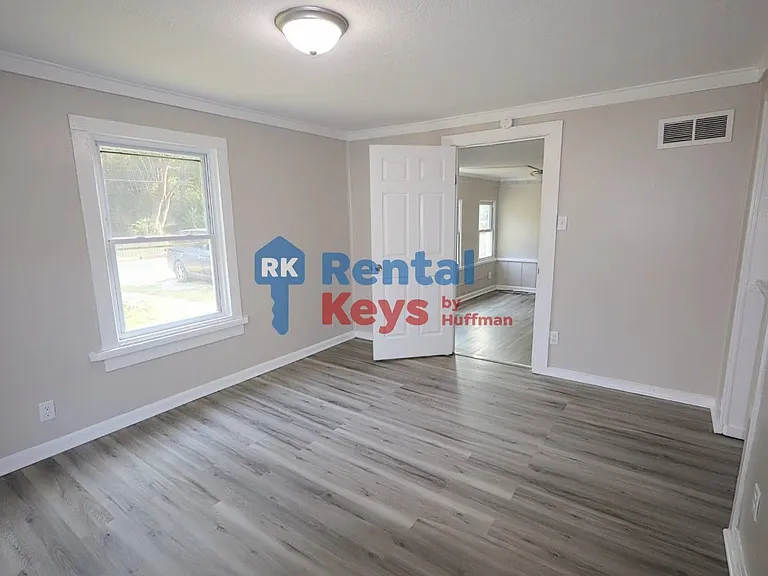 3450 Koressel Ave — Photo 10