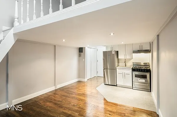 Rented by MNS Marketing | media 1