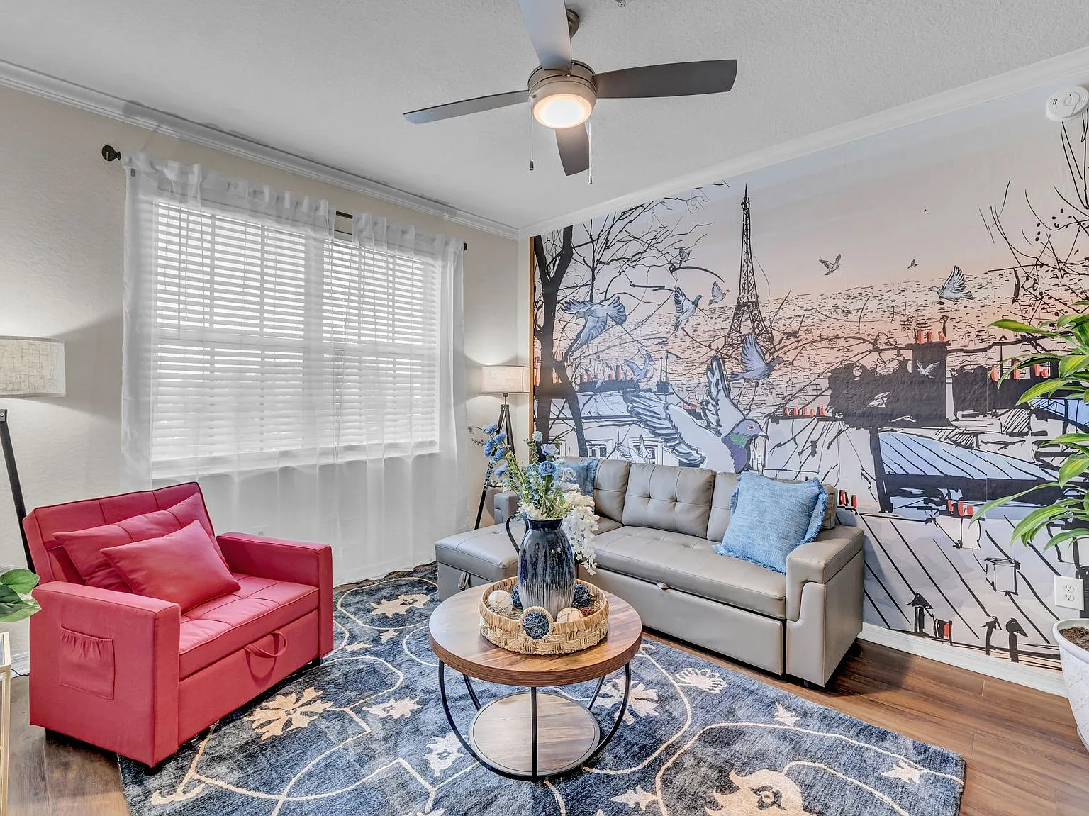 2 bed, $5,000 — Photo 1