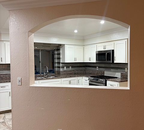 5th image of 6105 Ambergrove St