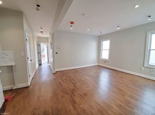 240 4th St, Newark, NJ 07107