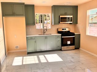 27341 Arriola Ave #1/2, Santa Clarita, CA 91350